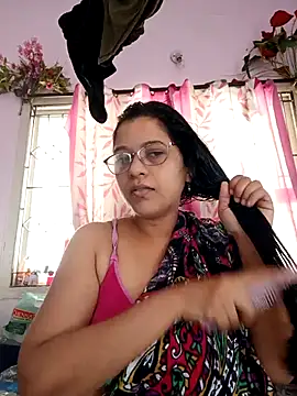 thanusi_2 naked in live sex video chat