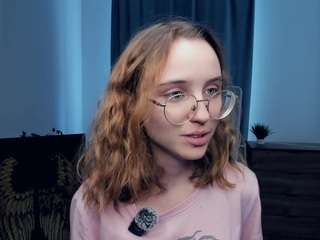 ThomasineSaelee on webcam for live free nude chat now