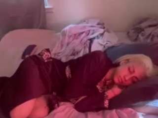 xxxHoneyxoxo on webcam for live free nude chat now