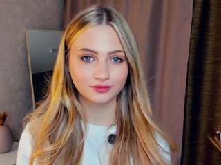 AlitaRogne on webcam for live free nude chat now