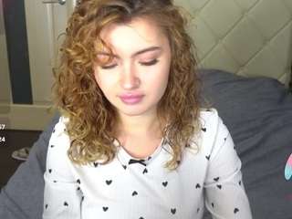 CandyWink on webcam for live free nude chat now