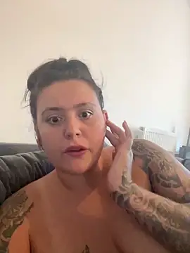 Charsworld naked in live sex video chat