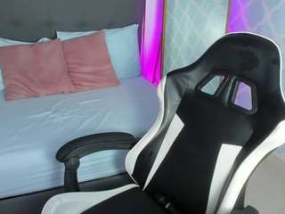 cora22 on webcam for live free nude chat now