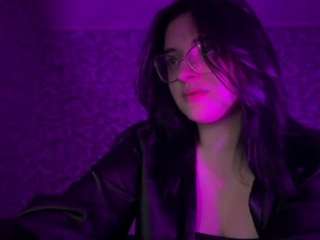 ElisaAniston on webcam for live free nude chat now
