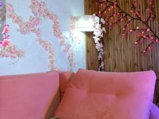 Evelyn-Limi on webcam for live free nude chat now