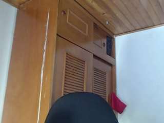 hilari18 on webcam for live free nude chat now
