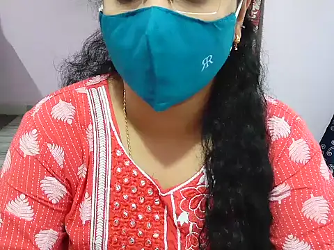 Jaanu6482 naked in live sex video chat