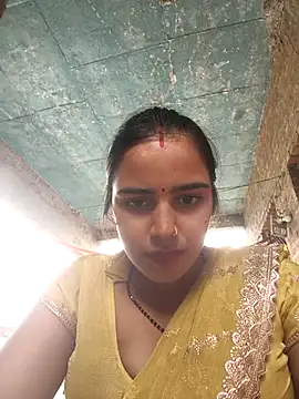 Naughty-Priyanka naked in live sex video chat