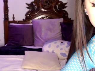ninamilani on webcam for live free nude chat now