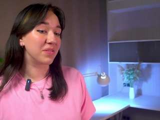 OzieReine on webcam for live free nude chat now