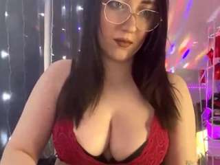 SavannahMitchell on webcam for live free nude chat now