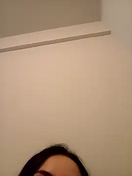 Soufeia naked in live sex video chat