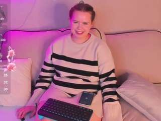 Taylor-Rowlands on webcam for live free nude chat now