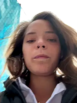 Wildmaca naked in live sex video chat