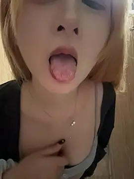 yuki_june naked in live sex video chat