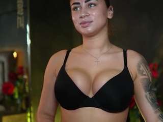 AmeliaJupiter on webcam for live free nude chat now