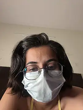 Dolly_bae_ naked in live sex video chat