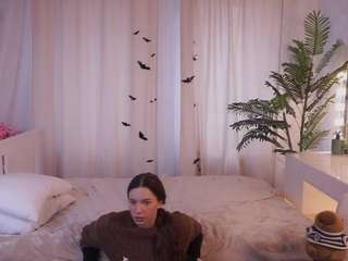 EdenHemmerling on webcam for live free nude chat now