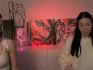 ellie-spar on webcam for live free nude chat now