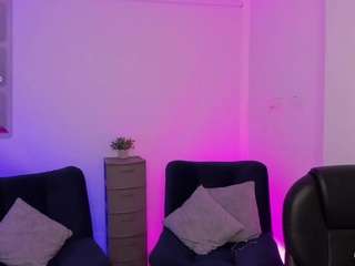 Emilly Smith, ♥ on webcam for live free nude chat now