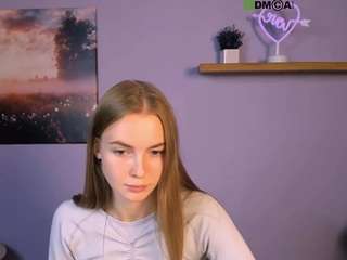 esme-moore on webcam for live free nude chat now