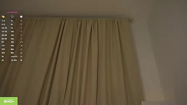 FluffKitty naked in live sex video chat