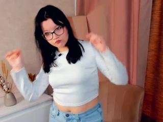 JoelleZalk on webcam for live free nude chat now