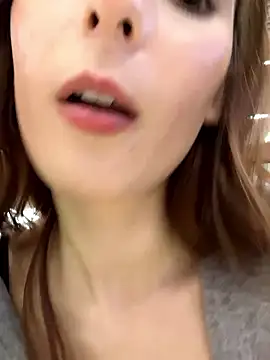 LilluKatten naked in live sex video chat