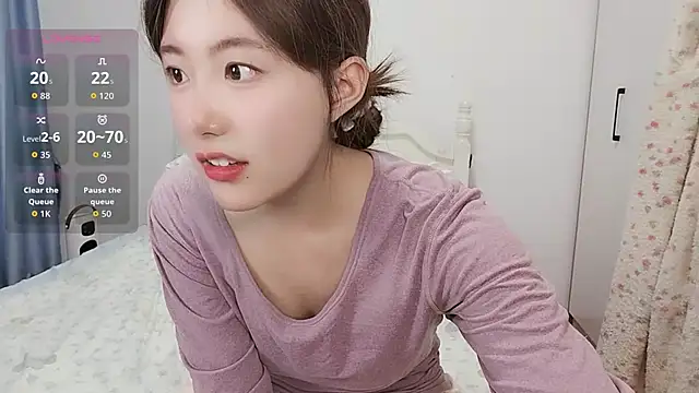 Luna_868 naked in live sex video chat