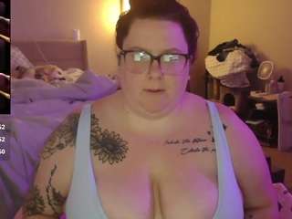 MsFrizz on webcam for live free nude chat now