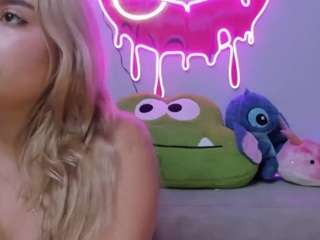 SOFIAJROSS on webcam for live free nude chat now
