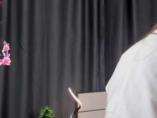 TessManas on webcam for live free nude chat now