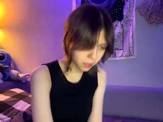 UrShyLuna on webcam for live free nude chat now