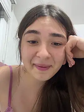 Valentina_ro naked in live sex video chat