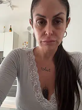 ainaht naked in live sex video chat