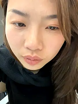 GYYoo naked in live sex video chat