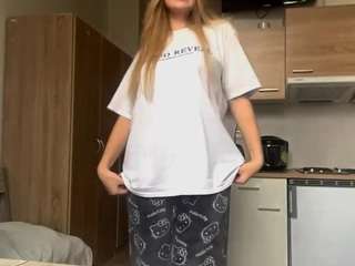 KarlCheyney on webcam for live free nude chat now