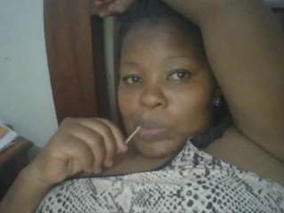 kenyanqueen87 on webcam for live free nude chat now