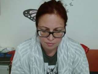LadyHellene on webcam for live free nude chat now
