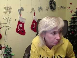 LaurenWishy on webcam for live free nude chat now