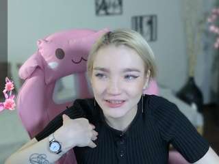 MeganLora3 on webcam for live free nude chat now