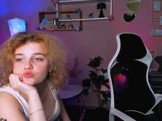 mia-winter on webcam for live free nude chat now