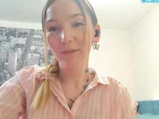RoseannaCraker on webcam for live free nude chat now
