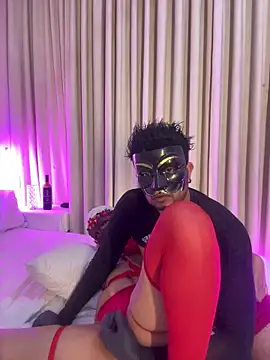 Stefani360 naked in live sex video chat