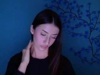 VivianLooo on webcam for live free nude chat now