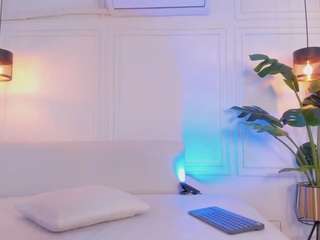 Zara-Rosse on webcam for live free nude chat now