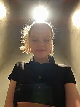 AshleyMur naked in live sex video chat