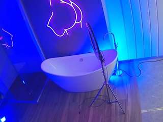 Casa Salsa Bathroom 5 on webcam for live free nude chat now