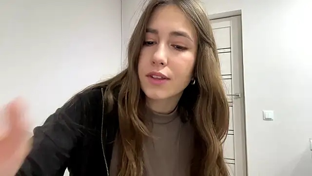 DeannaSuri naked in live sex video chat