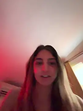 DoriDelux66 naked in live sex video chat